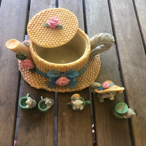 Cat theme Miniature Tea Set - Picture 3 of 4